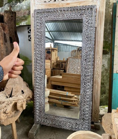 carving mirror