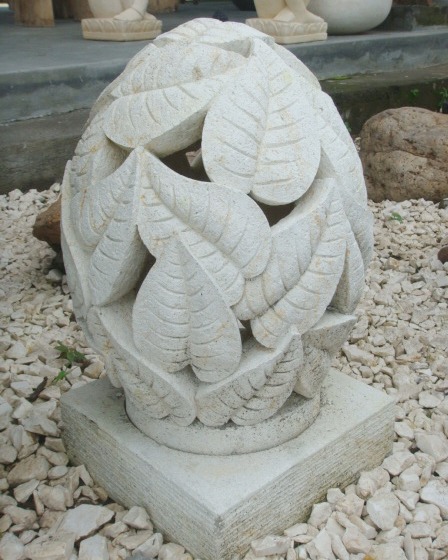 sculpted garden lamp 